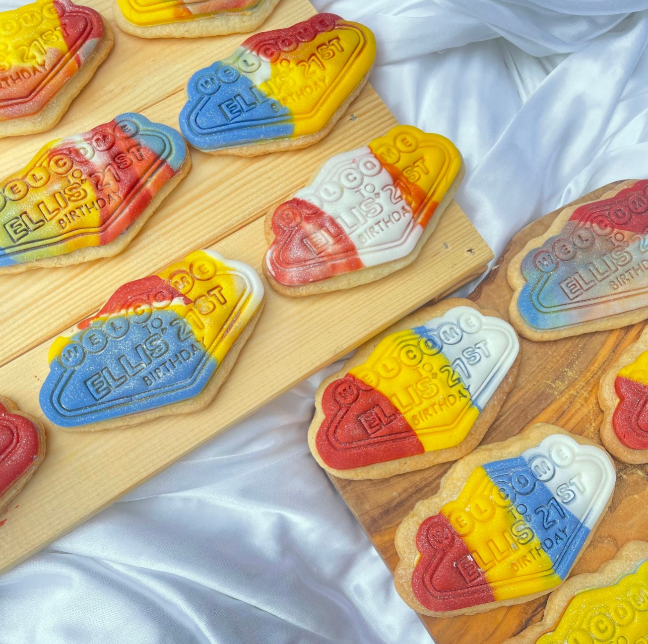 Personalised Bespoke Biscuits (CREATE YOUR OWN)