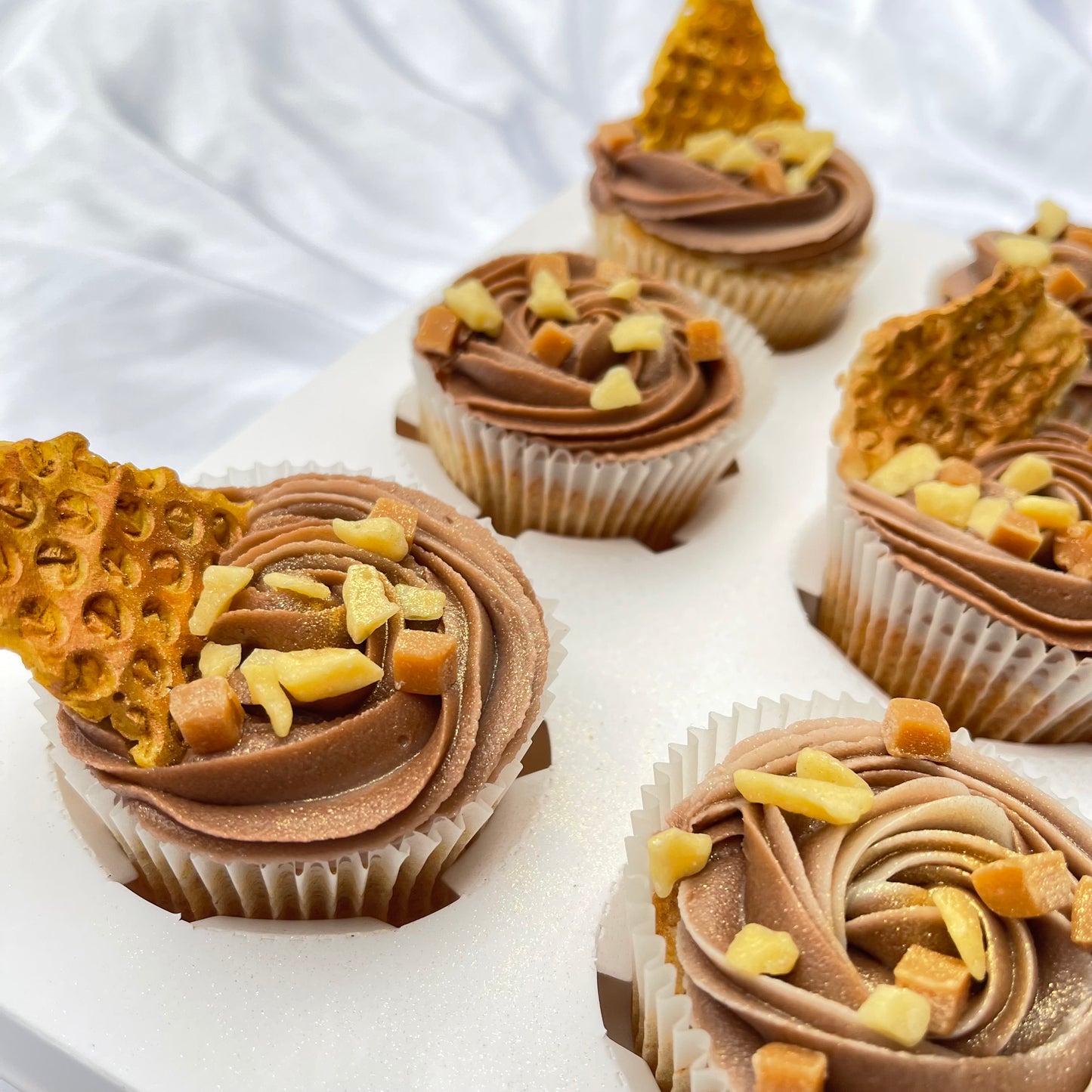 6 Toffee and Honeycomb Cupcakes