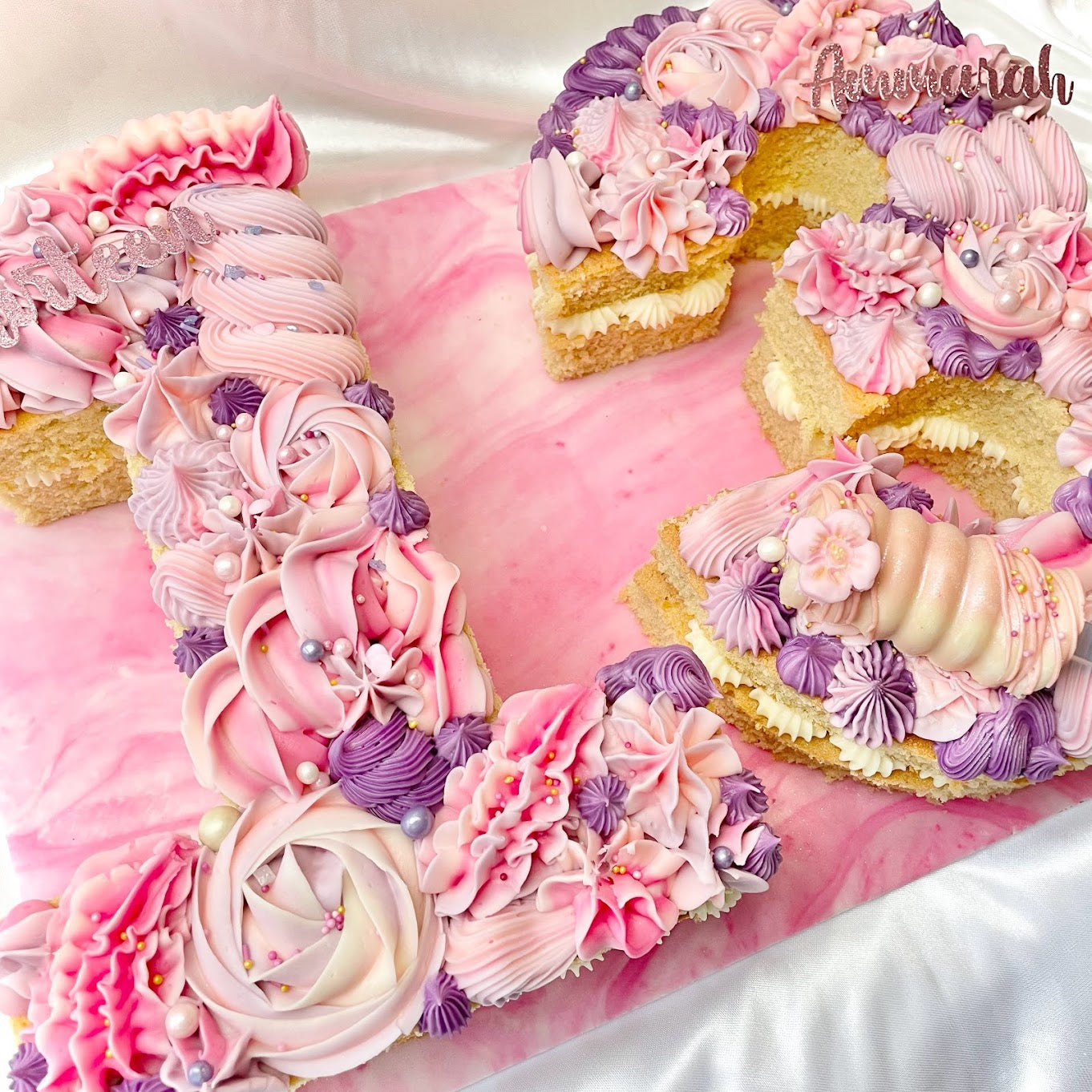 Vanilla Naked Double Number Cakes
